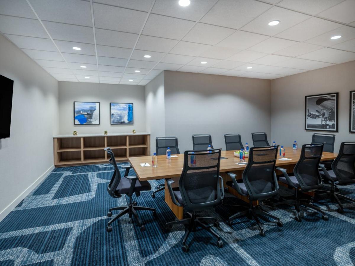 Holiday Inn Chicago O'Hare - Rosemont By Ihg Buitenkant foto
